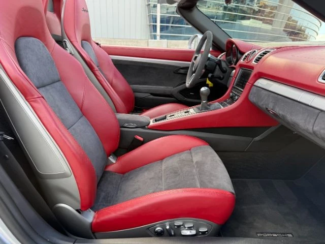 2016 Porsche 981 Boxster Spyder - Image 19 of 21
