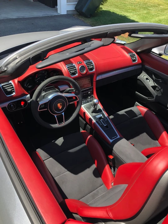 2016 Porsche 981 Boxster Spyder - Image 9 of 15