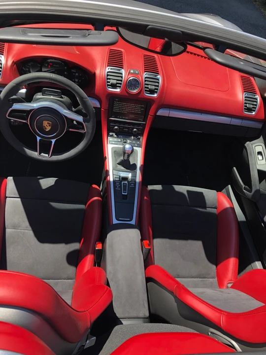 2016 Porsche 981 Boxster Spyder - Image 11 of 15