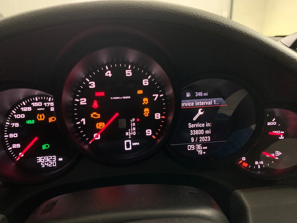 2016 Porsche 991 Carrera 4S - Image 22 of 30
