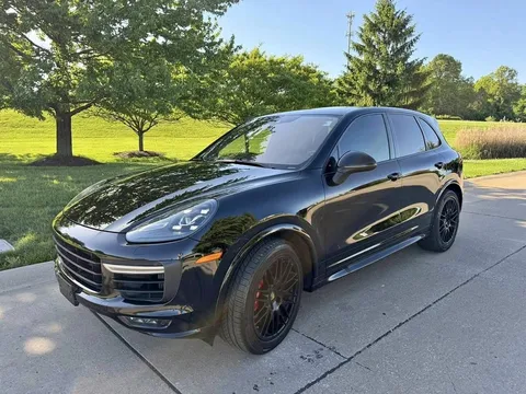 2016 Porsche Cayenne GTS