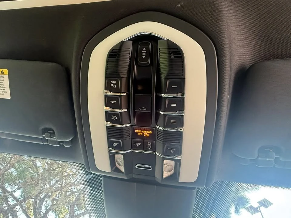 2016 Porsche 958 Cayenne - Image 13 of 17