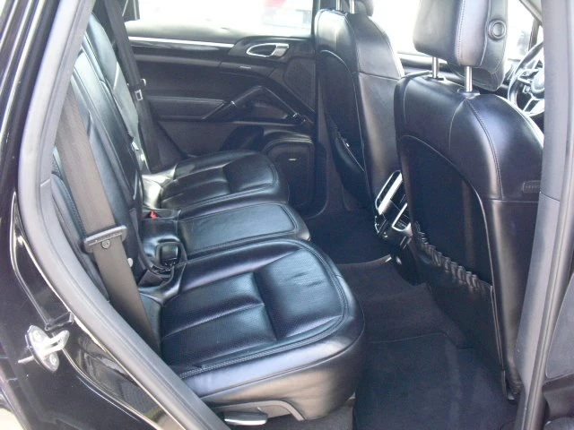 2016 Porsche 958 Cayenne - Image 14 of 19