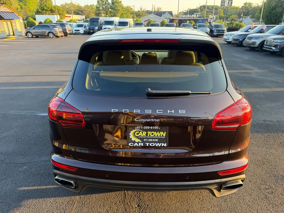 2016 Porsche 958 Cayenne - Image 8 of 20