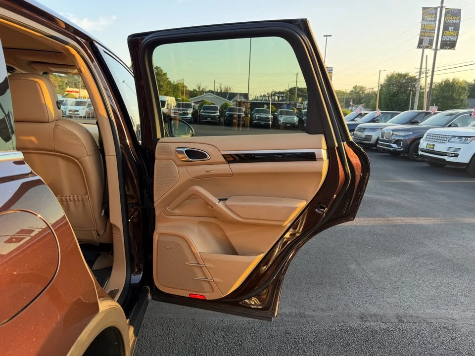 2016 Porsche 958 Cayenne - Image 18 of 20