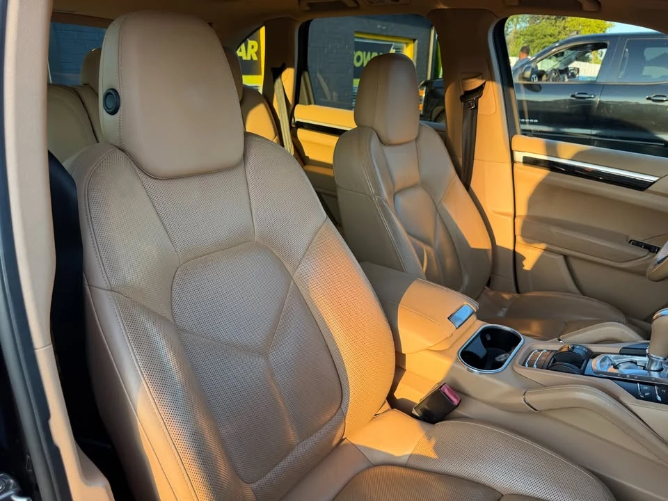 2016 Porsche 958 Cayenne - Image 15 of 20