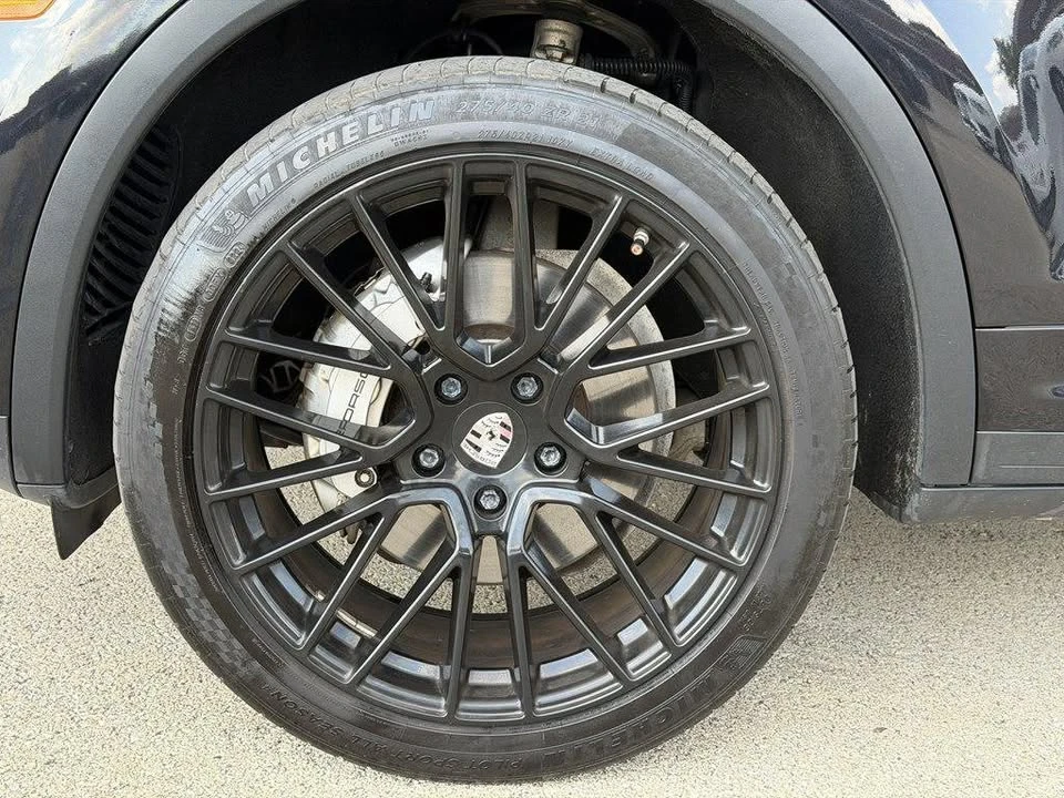 2016 Porsche 958 Cayenne S - Image 11 of 20