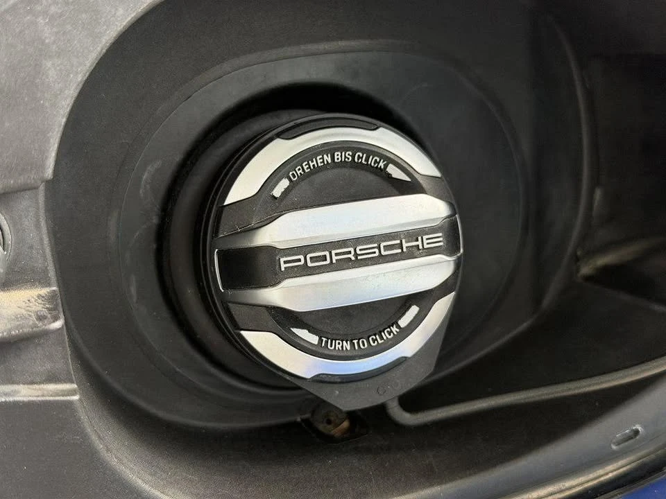 2016 Porsche 958 Cayenne S - Image 13 of 20