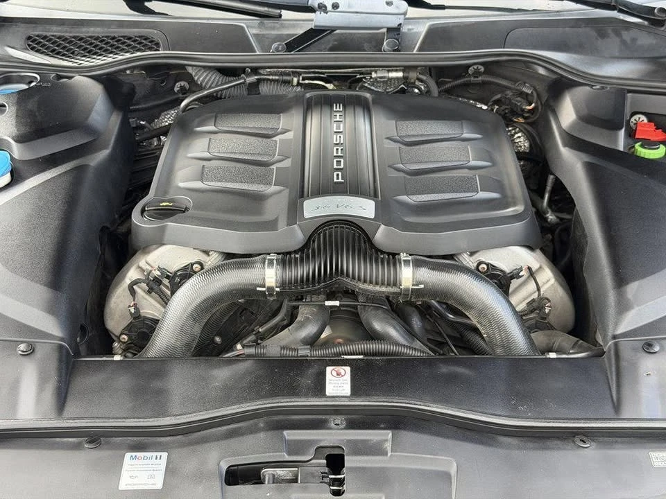 2016 Porsche 958 Cayenne S - Image 12 of 20