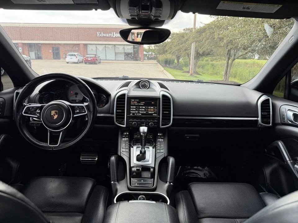 2016 Porsche 958 Cayenne S - Image 16 of 20