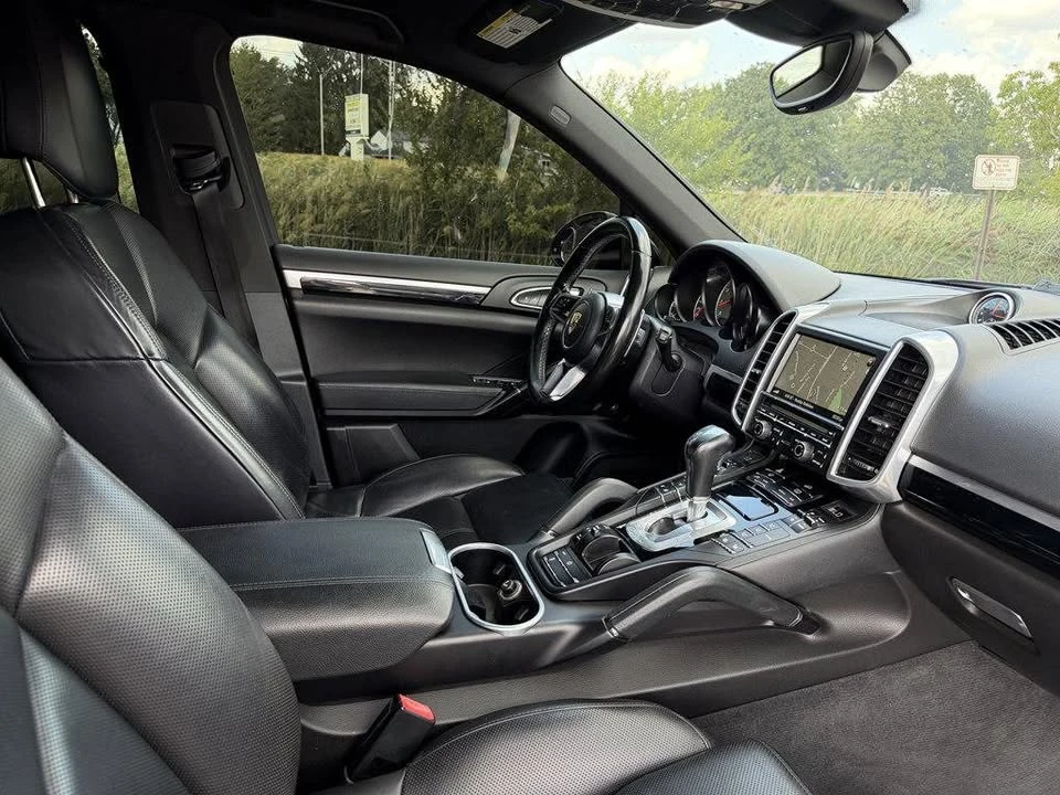 2016 Porsche 958 Cayenne S - Image 18 of 20