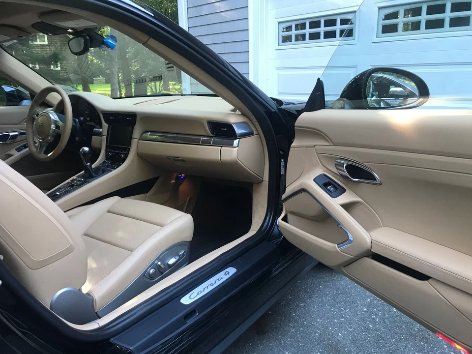 2016 Porsche 991 Carrera 4 - Image 9 of 15
