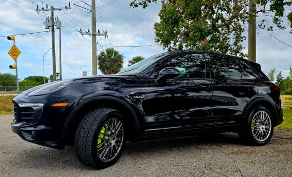 2016 Porsche 958 Cayenne S - Image 6 of 21