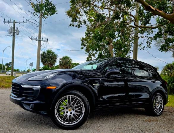 2016 Porsche 958 Cayenne S - Image 7 of 21