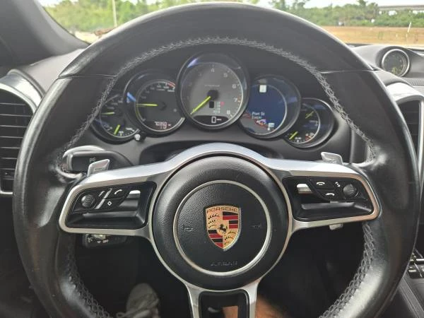 2016 Porsche 958 Cayenne S - Image 15 of 21