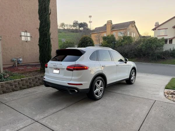 2016 Porsche 958 Cayenne - Image 3 of 8