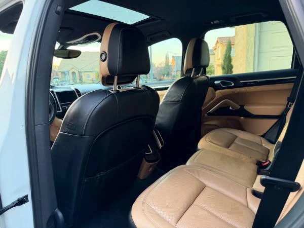2016 Porsche 958 Cayenne - Image 7 of 8