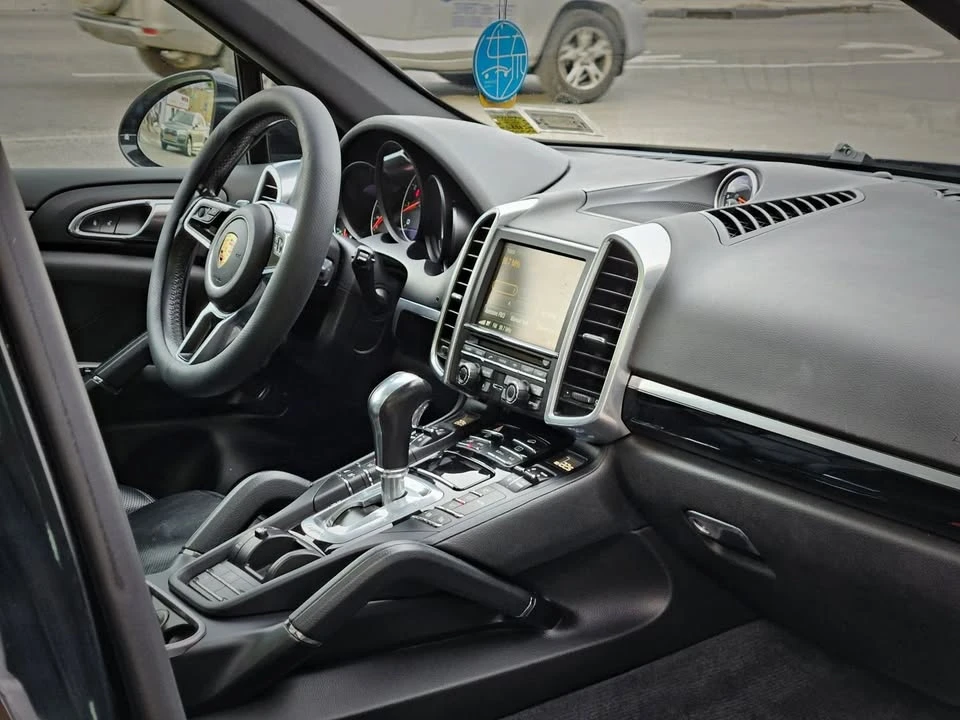 2016 Porsche 958 Cayenne - Image 4 of 18