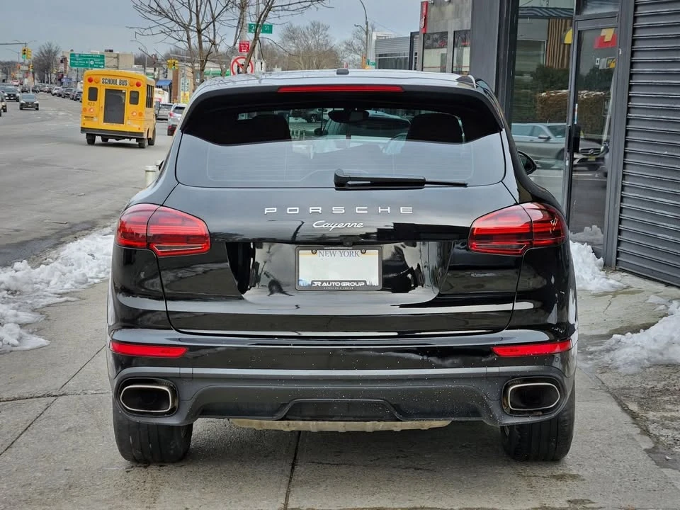 2016 Porsche 958 Cayenne - Image 3 of 18