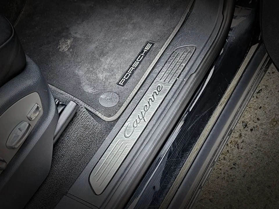 2016 Porsche 958 Cayenne - Image 9 of 18