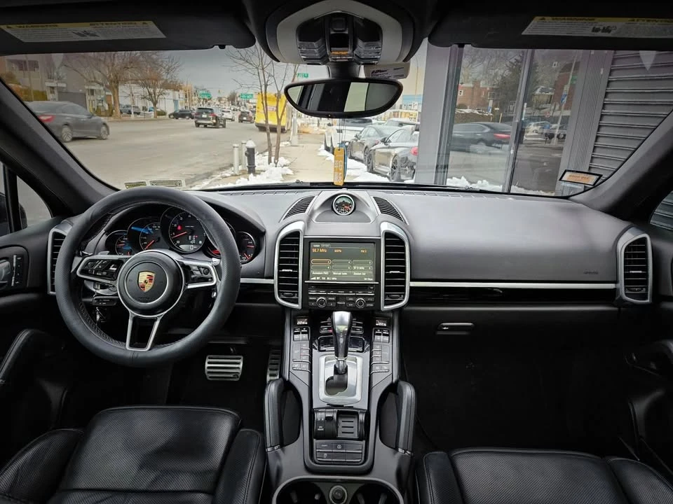 2016 Porsche 958 Cayenne - Image 11 of 18