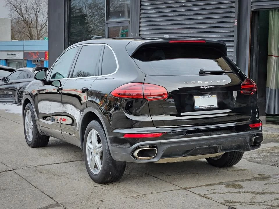 2016 Porsche 958 Cayenne - Image 2 of 18