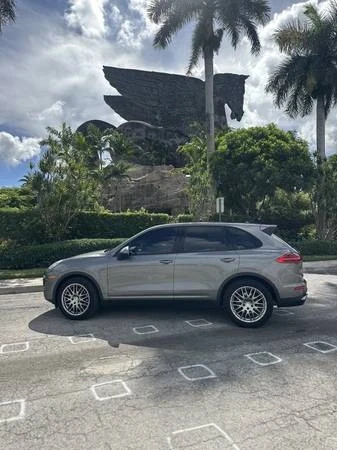 2016 Porsche 958 Cayenne - Image 10 of 17