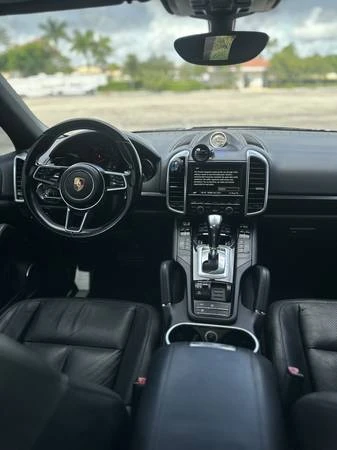 2016 Porsche 958 Cayenne - Image 8 of 11
