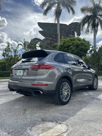 2016 Porsche 958 Cayenne - Image 9 of 17