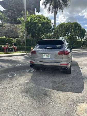 2016 Porsche 958 Cayenne - Image 11 of 17