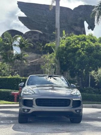 2016 Porsche 958 Cayenne - Image 4 of 17