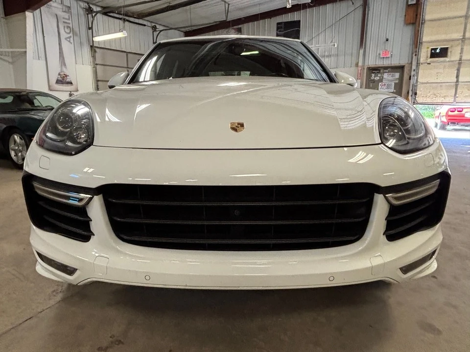 2016 Porsche 958 Cayenne - Image 10 of 31