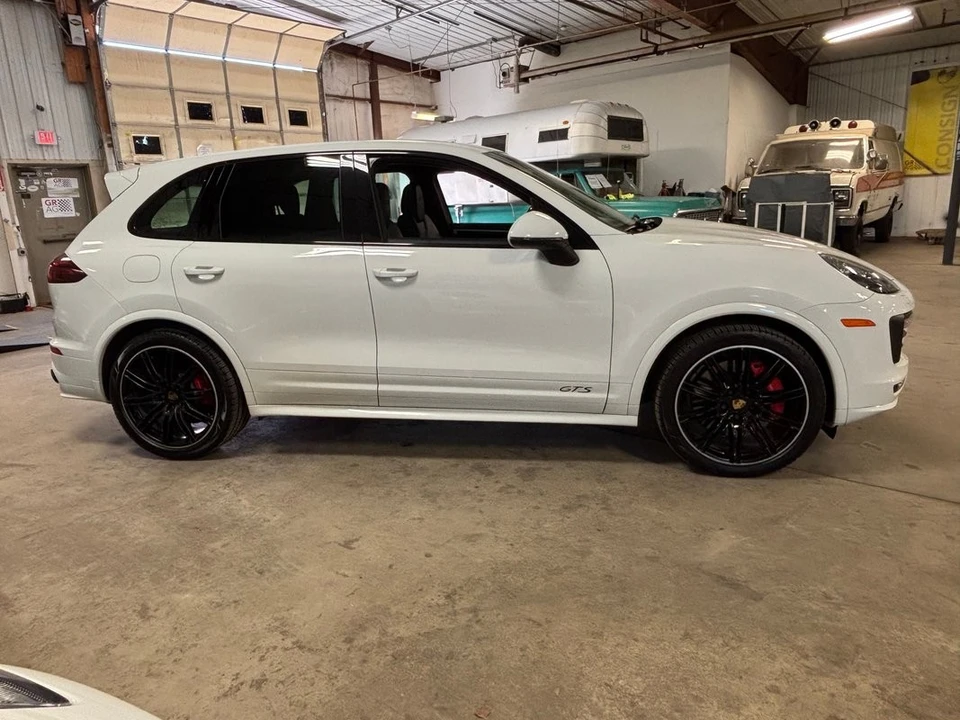 2016 Porsche 958 Cayenne - Image 8 of 31