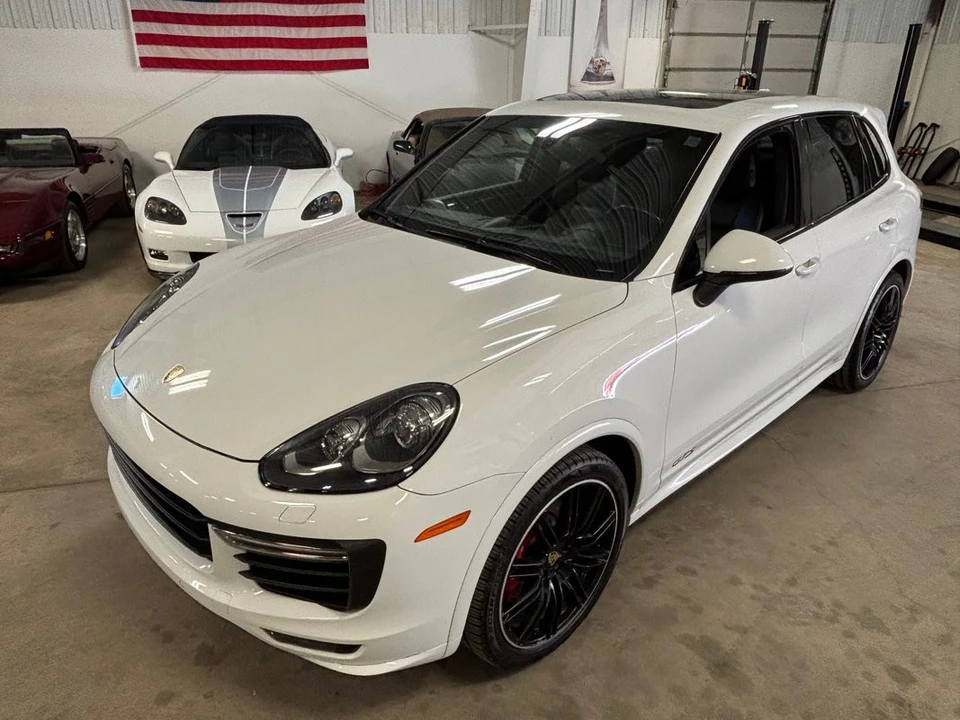 2016 Porsche 958 Cayenne - Image 16 of 31