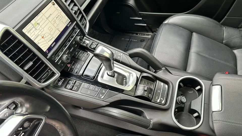 2016 Porsche 958 Cayenne - Image 18 of 20