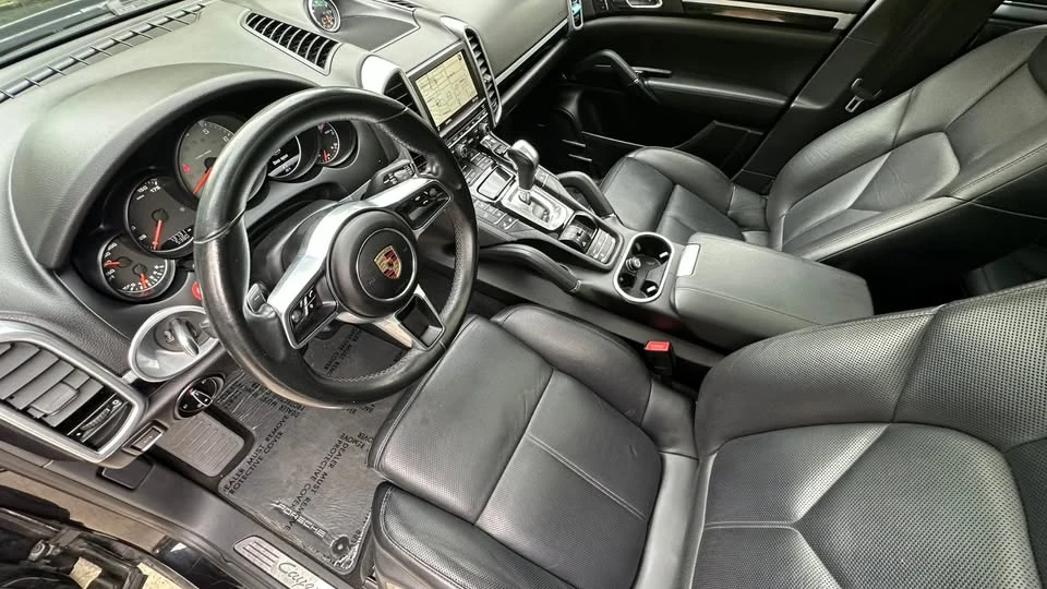 2016 Porsche 958 Cayenne - Image 13 of 20