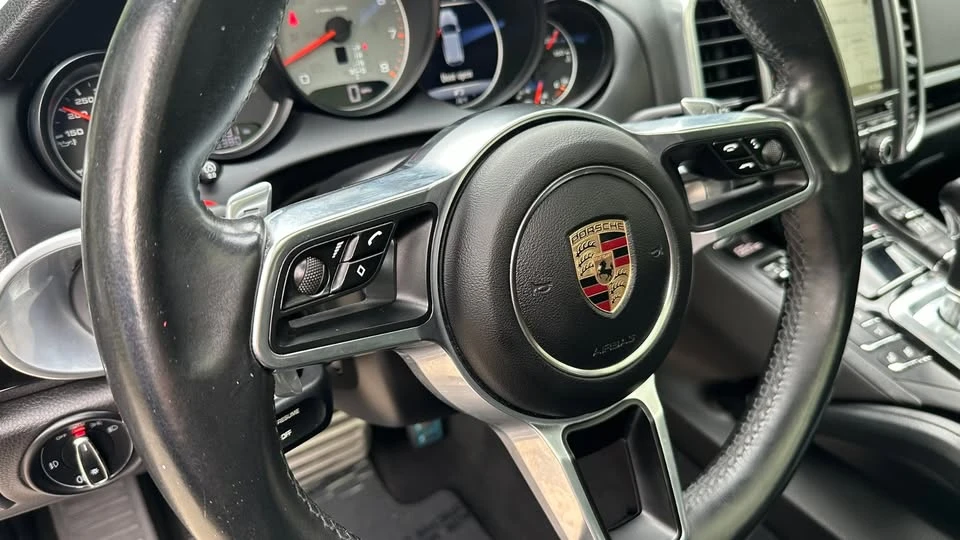 2016 Porsche 958 Cayenne - Image 12 of 20