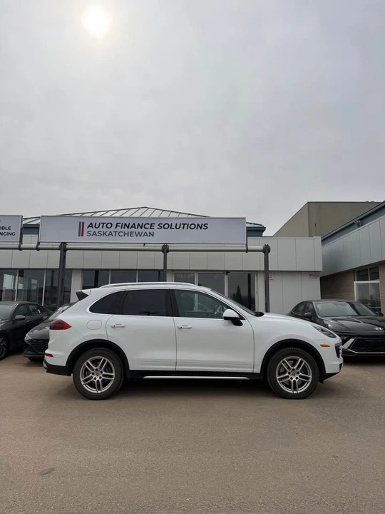 2016 Porsche 958 Cayenne - Image 2 of 11
