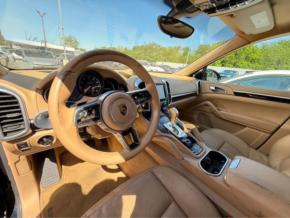 2016 Porsche 958 Cayenne - Image 4 of 7