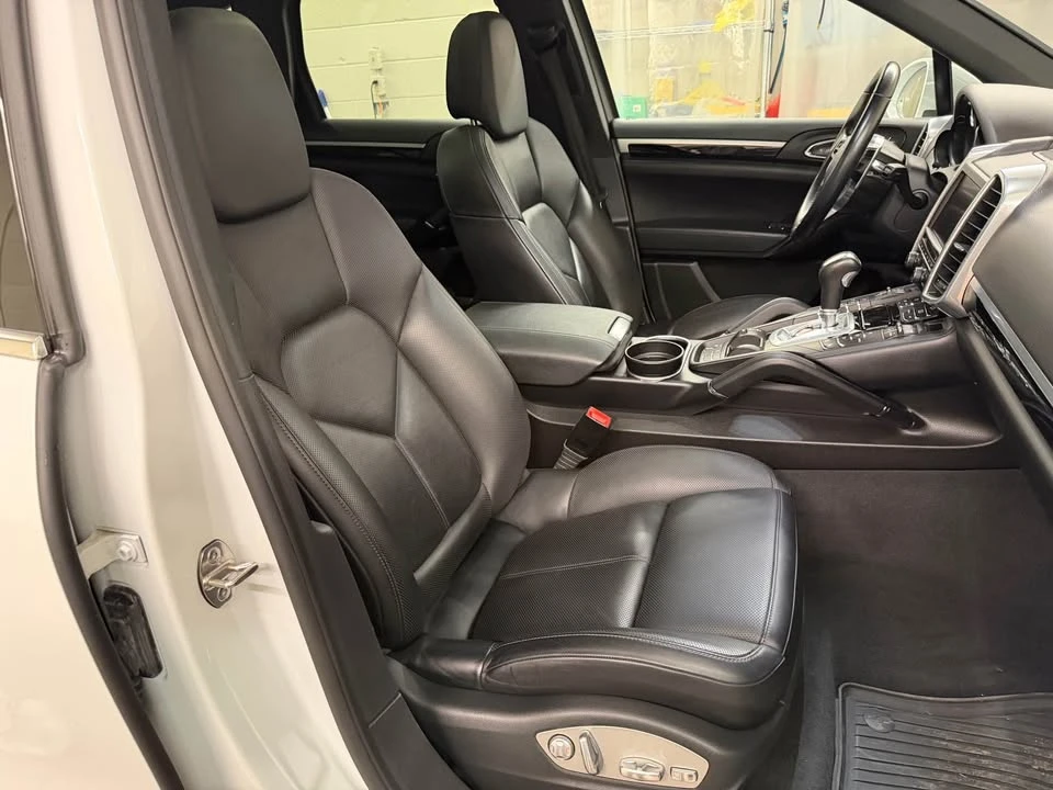 2016 Porsche 958 Cayenne - Image 11 of 19