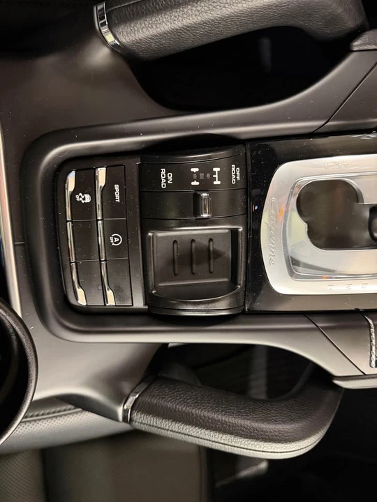 2016 Porsche 958 Cayenne - Image 16 of 19