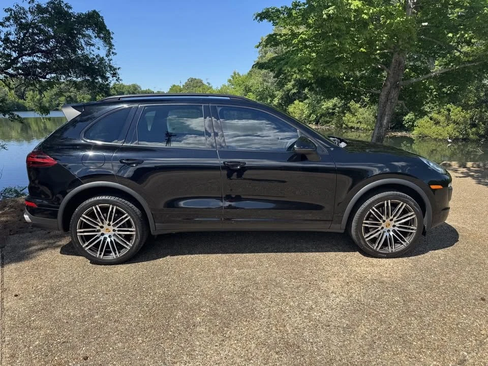 2016 Porsche 958 Cayenne - Image 2 of 14