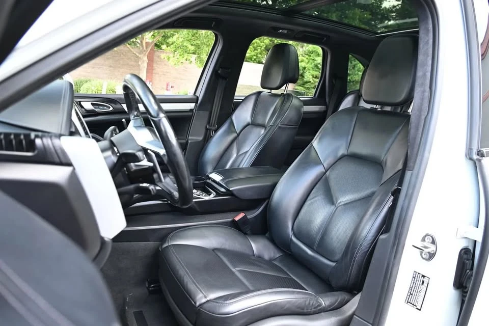 2016 Porsche 958 Cayenne - Image 11 of 20