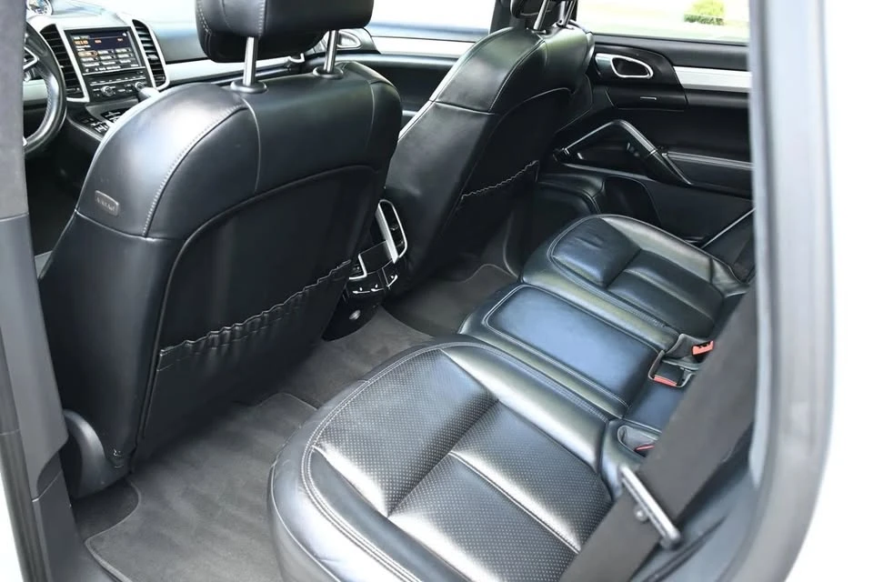 2016 Porsche 958 Cayenne - Image 14 of 20