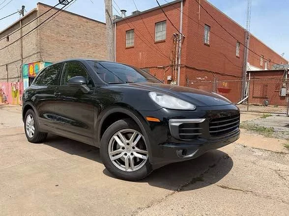 2016 Porsche 958 Cayenne - Image 2 of 11
