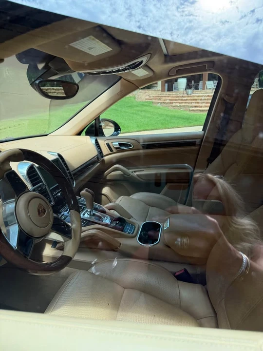2016 Porsche 958 Cayenne - Image 3 of 6