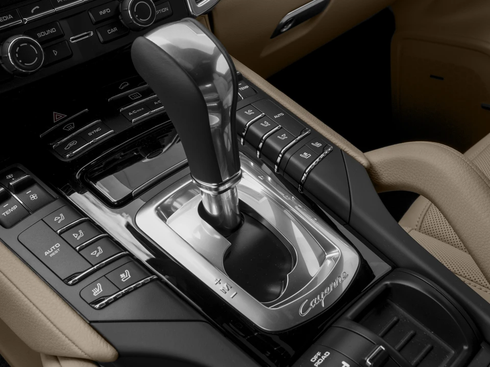 2016 Porsche 958 Cayenne - Image 8 of 16