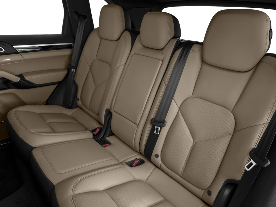 2016 Porsche 958 Cayenne - Image 10 of 16