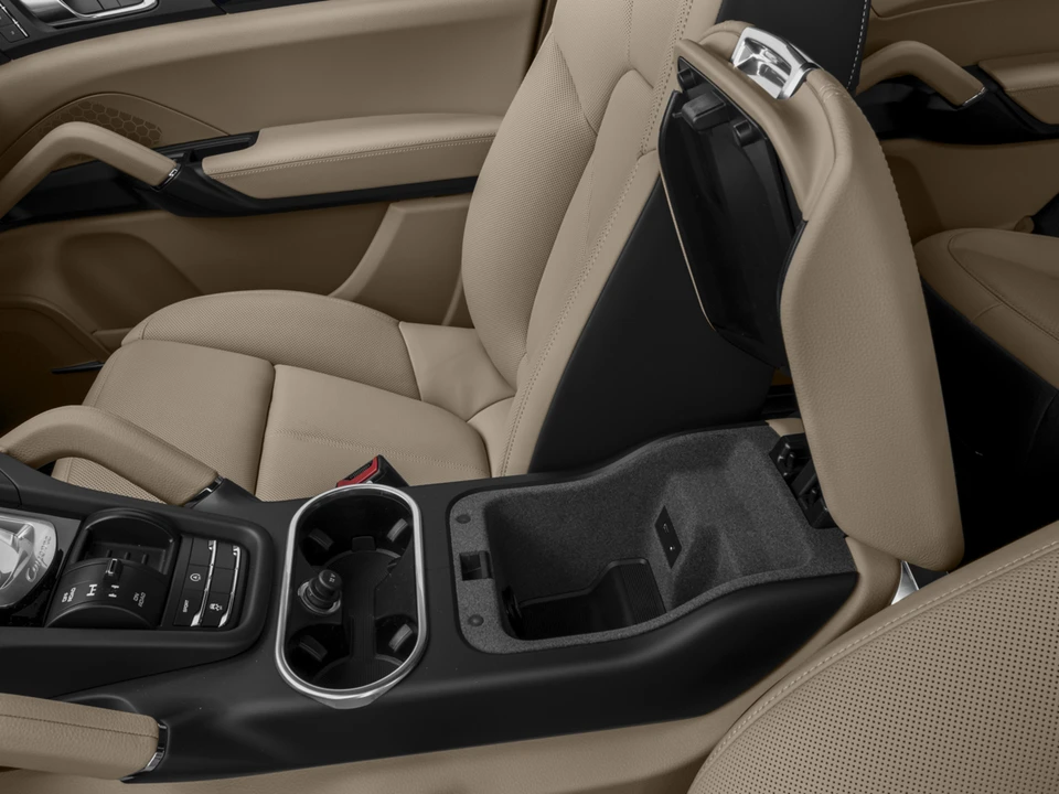 2016 Porsche 958 Cayenne - Image 13 of 16