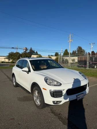2016 Porsche 958 Cayenne - Image 2 of 9